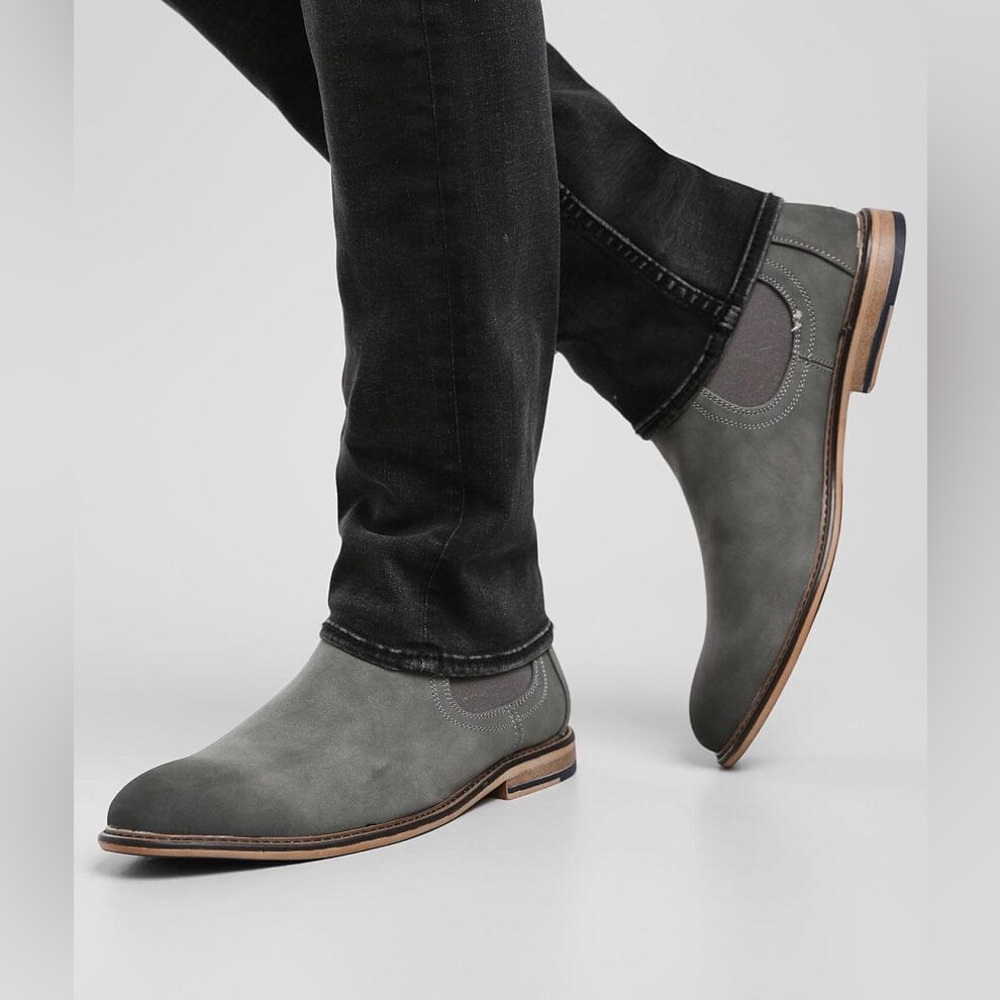Men’s Steve Madden Greene Chelsea Boot in Grey